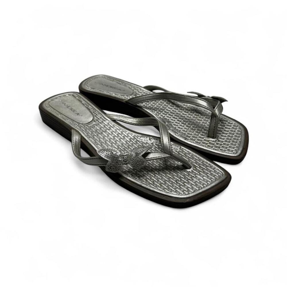 Square Toe Y2K Tropical Summer Silver flip flops butterfly detail size 8 beach